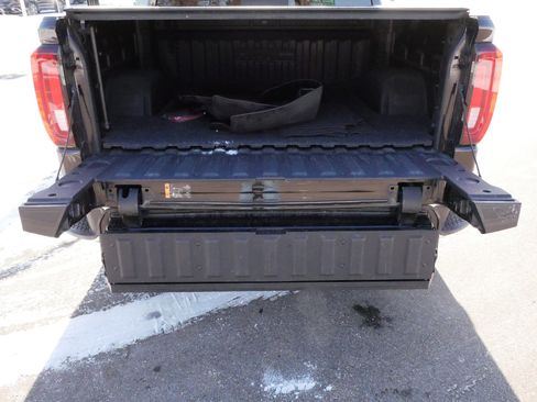 Used 2021 GMC Sierra 1500 SLT w/ SLT Convenience Package image 18