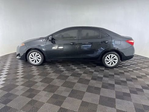 Used 2017 Toyota Corolla LE w/ Carpet Mat Package (TMS) FWD image 10