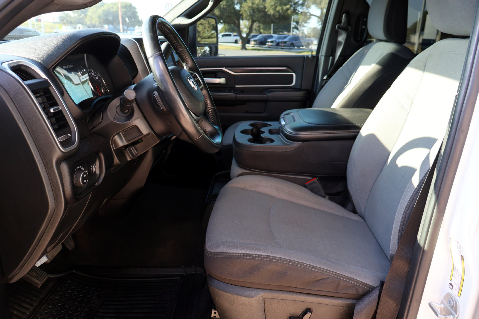 Used 2024 RAM 2500 Big Horn AWD/4WD image 19