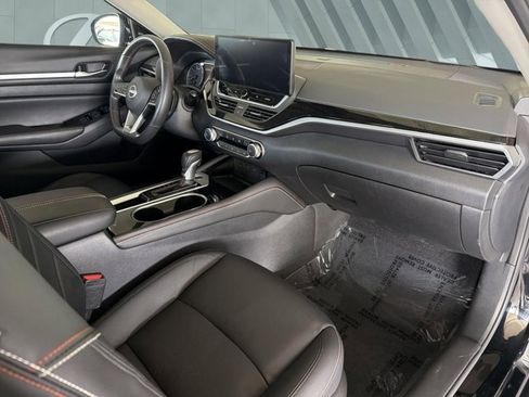 Used 2024 Nissan Altima 2.5 SR w/ SR Premium Package FWD image 26