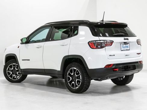 Certified 2025 Jeep Compass Trailhawk w/ Trailer Tow Group AWD/4WD image 29