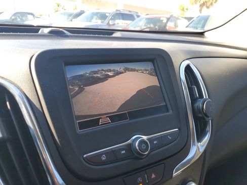 Used 2023 Chevrolet Equinox LT image 29