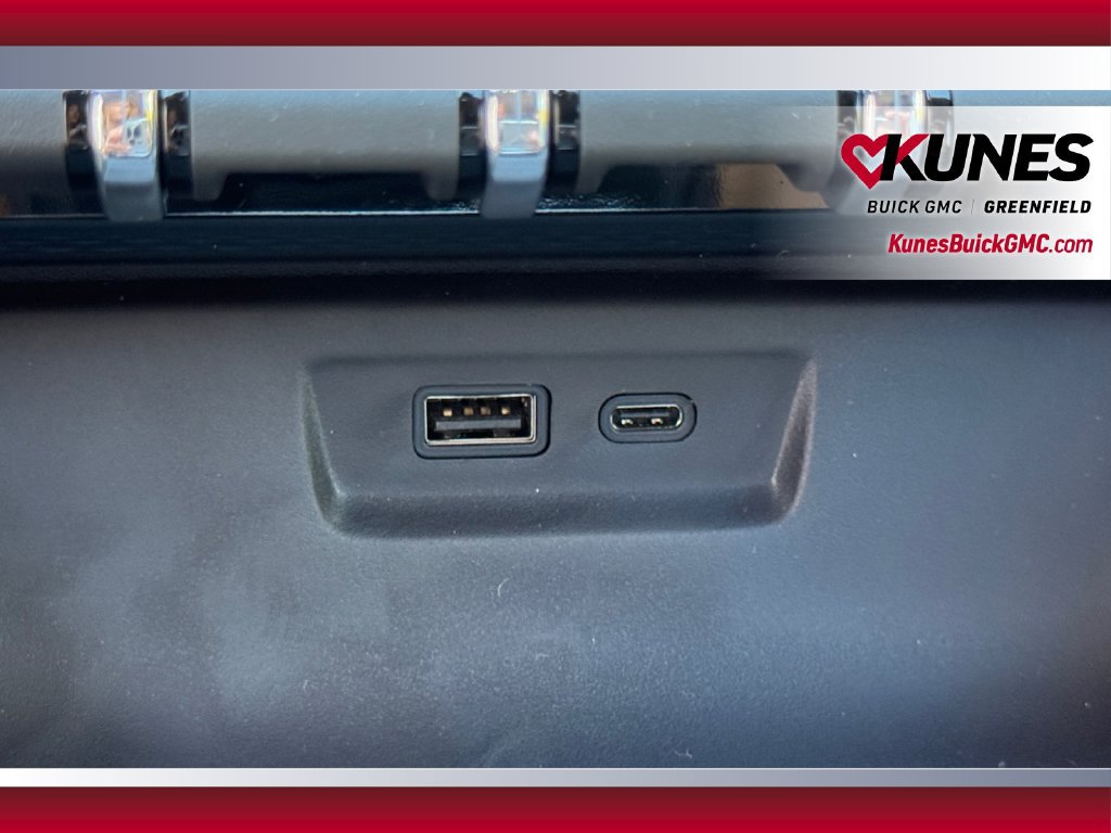 New 2027 GMC Terrain Denali w/ LPO, Floor Liner Package AWD/4WD image 32