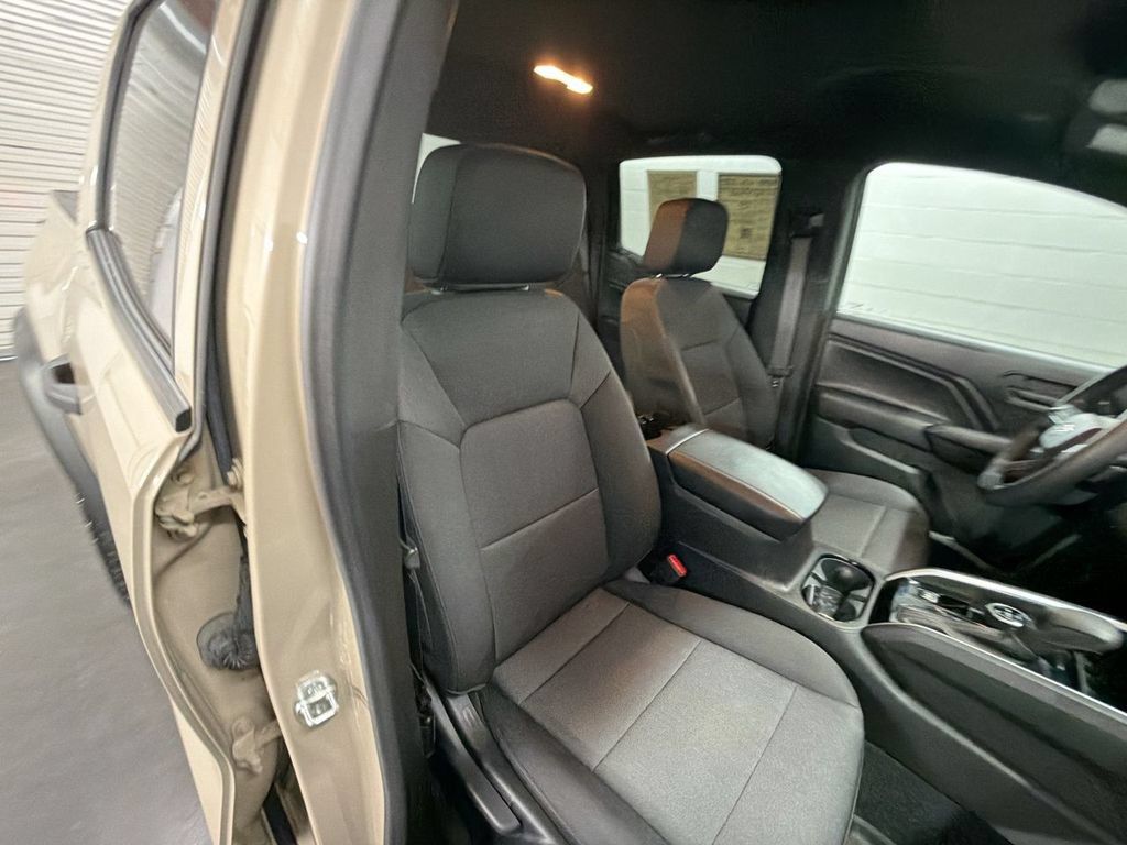 Certified 2024 Chevrolet Colorado Trail Boss w/ Technology Package AWD/4WD image 27