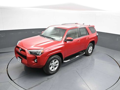 Used 2016 Toyota 4Runner SR5 AWD/4WD image 32