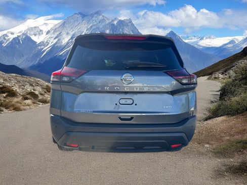 Used 2021 Nissan Rogue S image 4