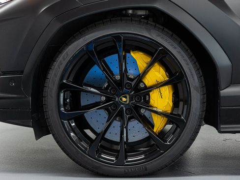 Used 2024 Lamborghini Urus S AWD/4WD image 18