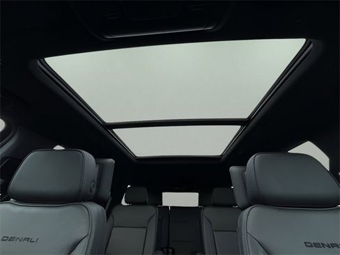 Used 2021 GMC Yukon Denali image 27