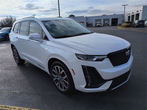 Used 2024 Cadillac XT6 Sport w/ Technology Package image 1