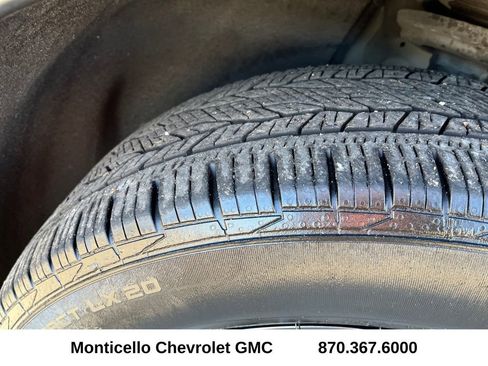 Used 2022 Chevrolet Traverse RS w/ LPO, Floor Liner Package image 30