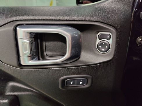 Used 2021 Jeep Gladiator Rubicon image 25