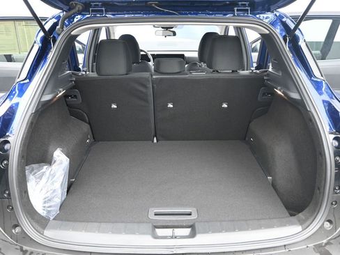 Used 2026 Nissan Kicks SV image 11