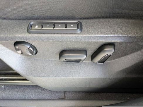 Used 2023 Volkswagen Atlas SEL Premium image 23