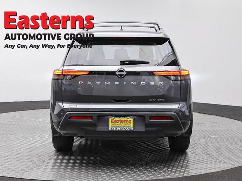 Used 2024 Nissan Pathfinder SV AWD/4WD image 6