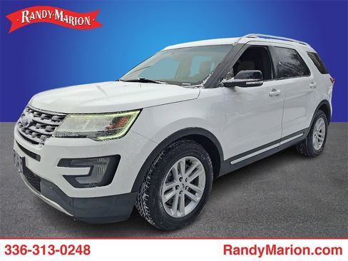 Used 2017 Ford Explorer XLT w/ Equipment Group 201A image 1