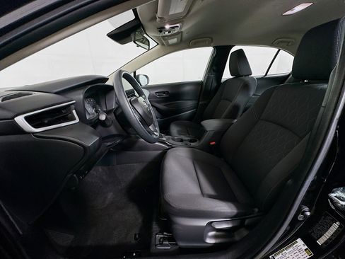 Used 2025 Toyota Corolla LE FWD image 13