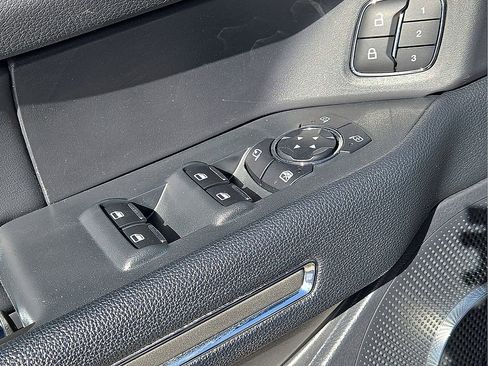 Used 2024 Ford Expedition XLT image 22