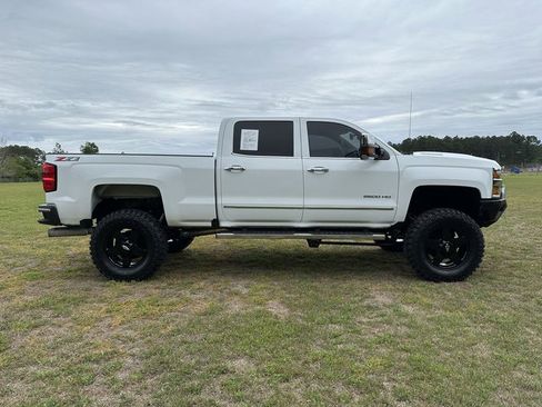 Used 2018 Chevrolet Silverado 2500 LTZ w/ Duramax Plus Package AWD/4WD image 4