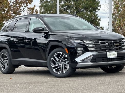 Used 2025 Hyundai Tucson Limited image 2