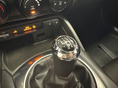 Used 2019 MAZDA MX-5 Miata RF Club RWD image 19