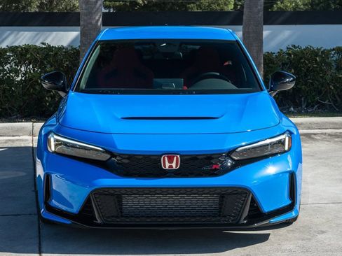 Used 2025 Honda Civic Type R image 13