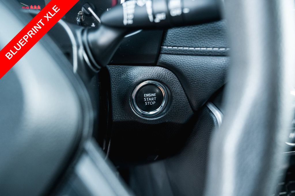 Certified 2025 Toyota RAV4 XLE FWD image 18