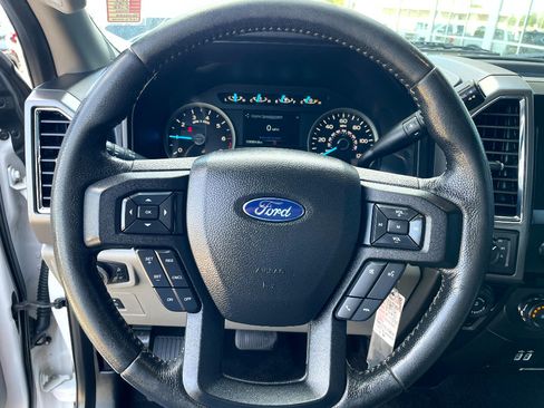 Used 2016 Ford F150 XLT w/ Equipment Group 302A Luxury AWD/4WD image 11