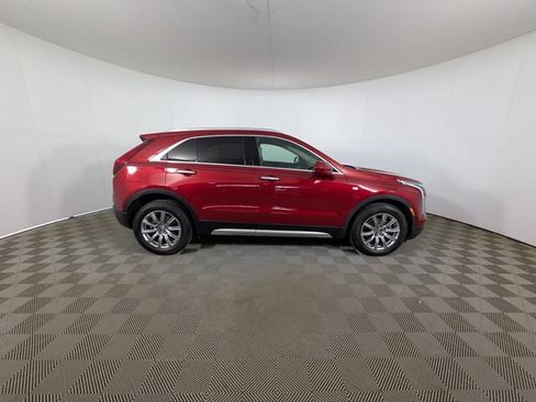 Used 2019 Cadillac XT4 Premium Luxury FWD image 2