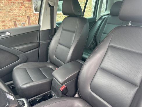 Used 2012 Volkswagen Tiguan S FWD image 18