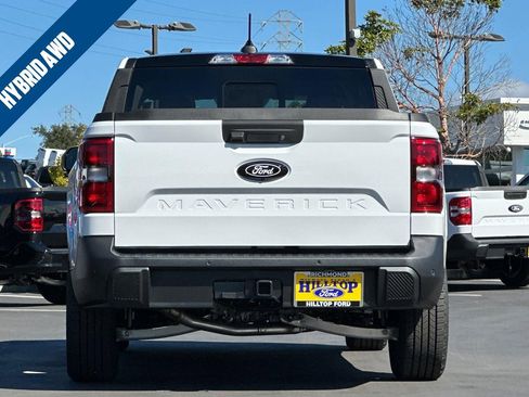 New 2025 Ford Maverick Lariat w/ Black Appearance Package image 5