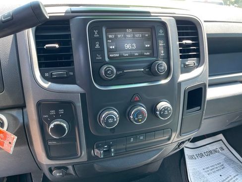 Used 2017 RAM 1500 Express AWD/4WD image 21