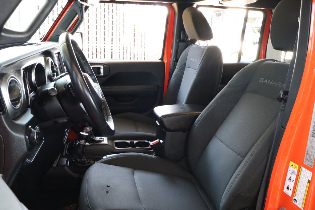 Used 2019 Jeep Wrangler Unlimited Sahara w/ Uconnect 4C Nav & Sound Group AWD/4WD image 22