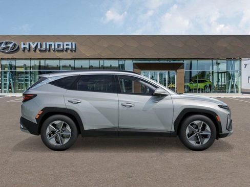 New 2026 Hyundai Tucson SEL image 8