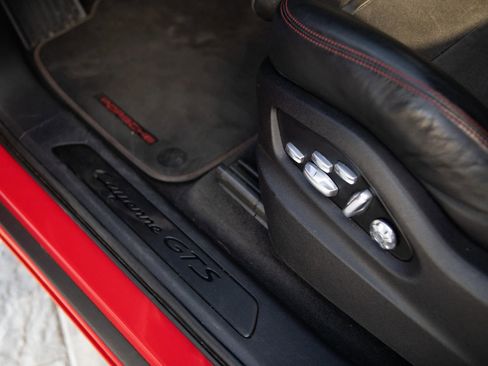 Used 2021 Porsche Cayenne GTS image 24