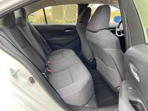 Used 2021 Toyota Corolla LE w/ LE Convenience Package image 14