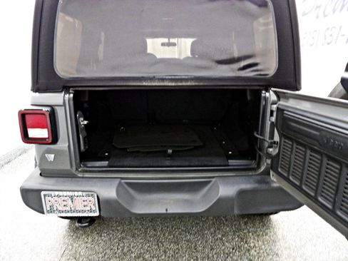 Used 2020 Jeep Wrangler Unlimited Sport S AWD/4WD image 13