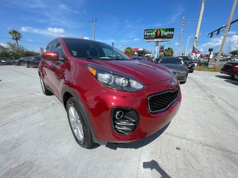 Used 2019 Kia Sportage LX AWD/4WD image 2