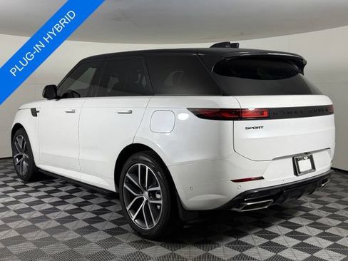 Used 2025 Land Rover Range Rover Sport Dynamic SE AWD/4WD image 4