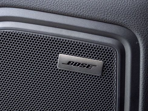 New 2026 Porsche Macan Base image 7