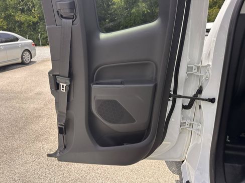 Used 2022 Chevrolet Colorado LT w/ Fleet Safety Package RWD image 33