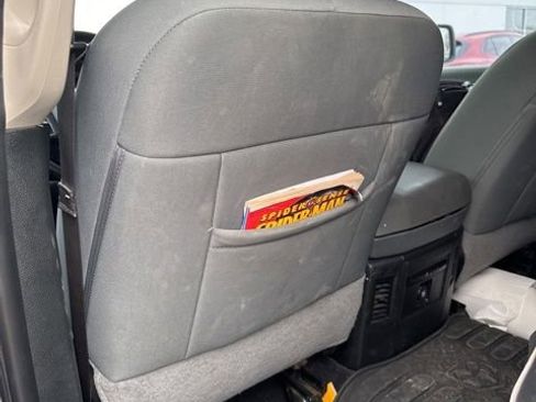 Used 2018 RAM 1500 SLT image 11