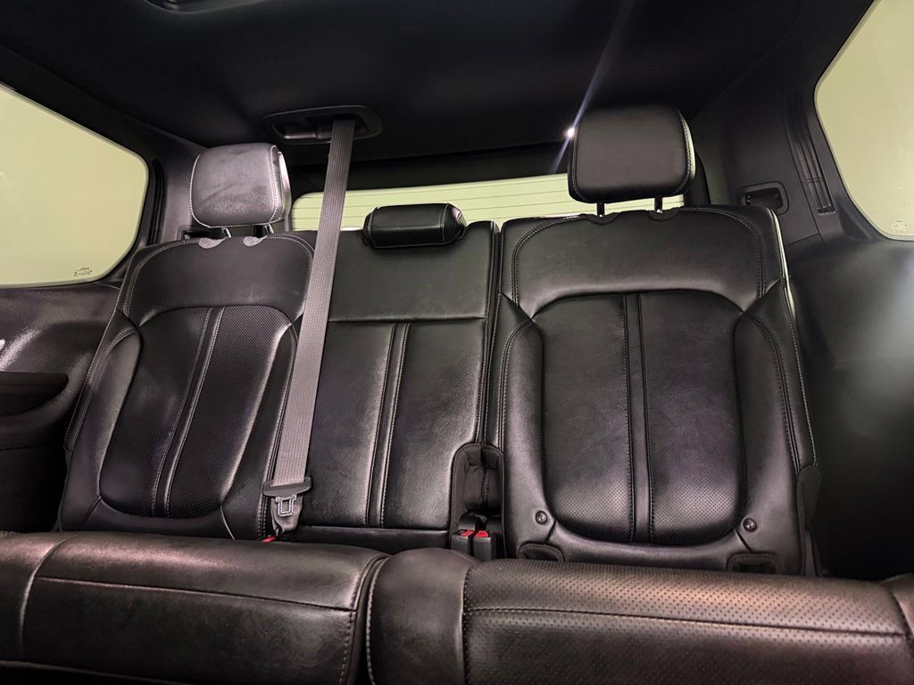Used 2023 Jeep Wagoneer Series II AWD/4WD image 21