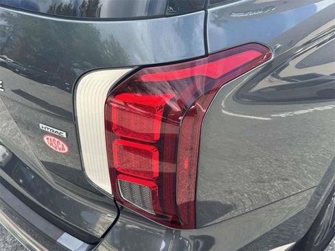 Used 2023 Hyundai Palisade Calligraphy image 11