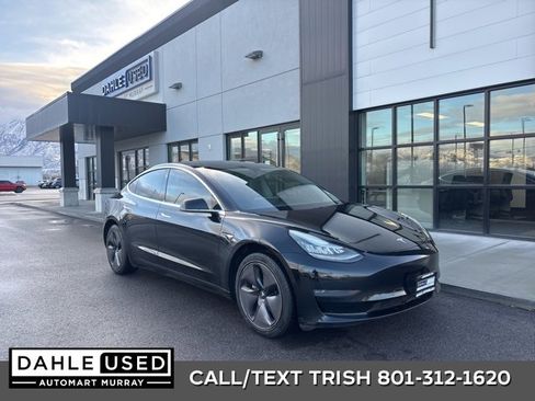 Used 2019 Tesla Model 3 Standard Range Plus image 1
