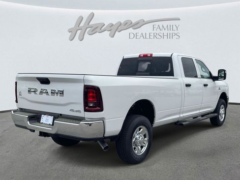 New 2026 RAM 2500 Tradesman AWD/4WD image 4