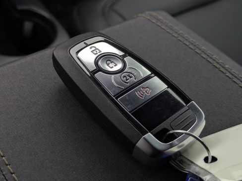 New 2025 Ford Bronco Badlands image 36