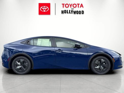 New 2026 Toyota Prius Plug-In Hybrid image 3