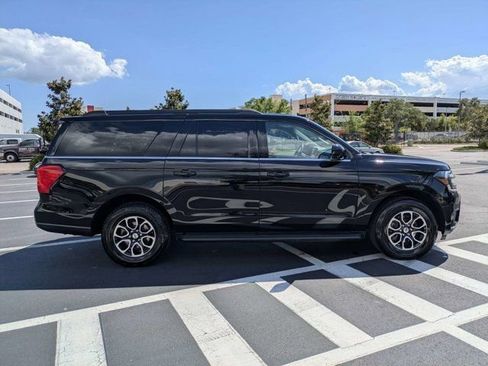 Used 2024 Ford Expedition Max XLT AWD/4WD image 2