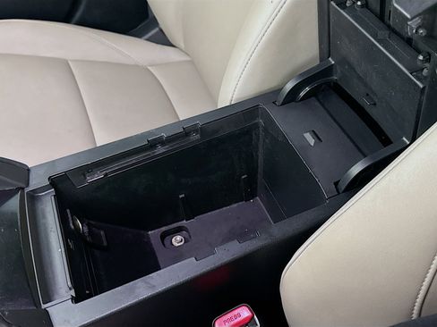 Used 2019 MAZDA MAZDA3 w/Preferred Pkg image 18