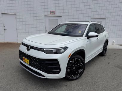 New 2026 Volkswagen Tiguan SEL R-Line